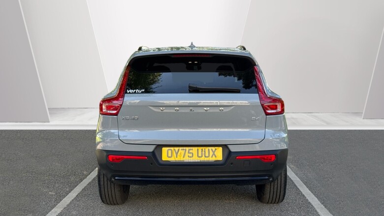 Volvo XC40 2.0 B4P Plus Dark 5dr Auto Petrol Estate